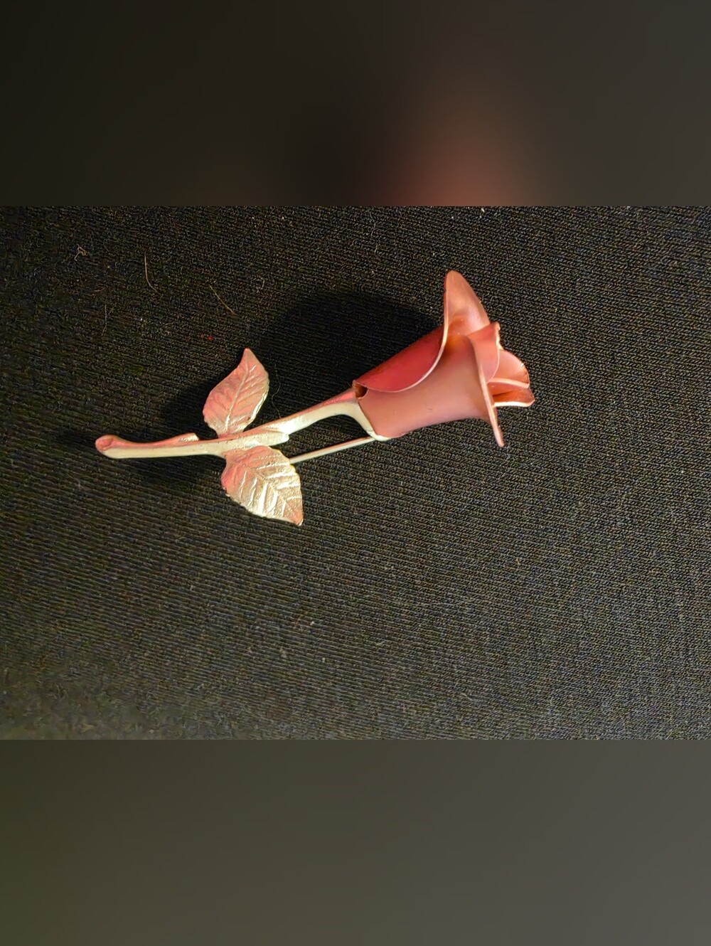 Rose-Shaped Brooch Pin in Dusty Pink